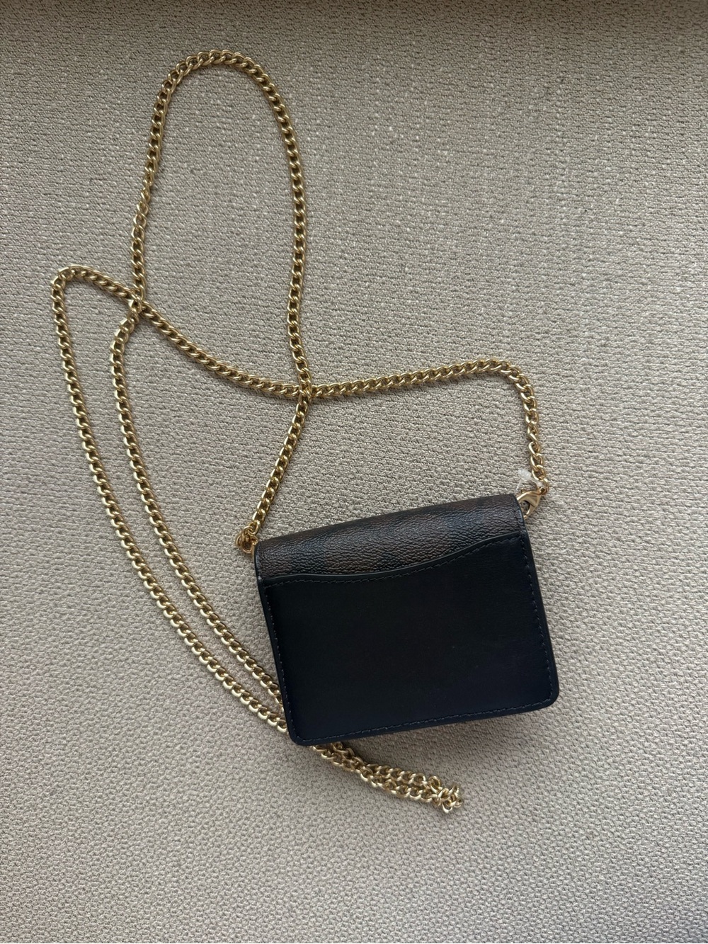 Mini Coach Wallet with Chain - Picture 3 of 4